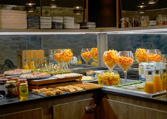 Best Western Le Montmartre - Saint Pierre